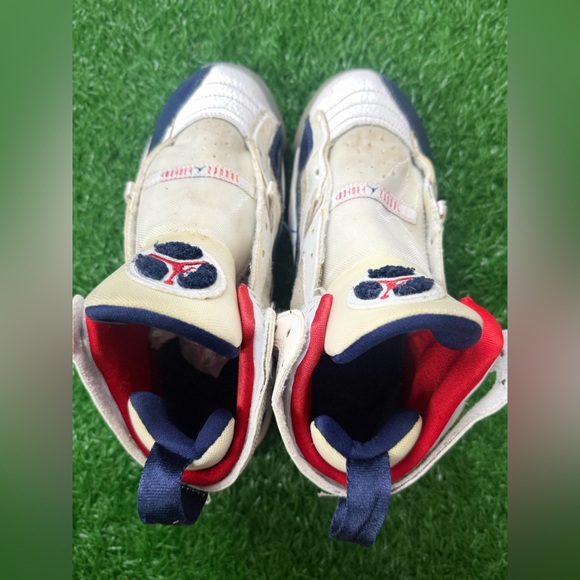 Jordan Jumpman Two Trey
USA (GS) Size 5Y - Picture 7 of 10